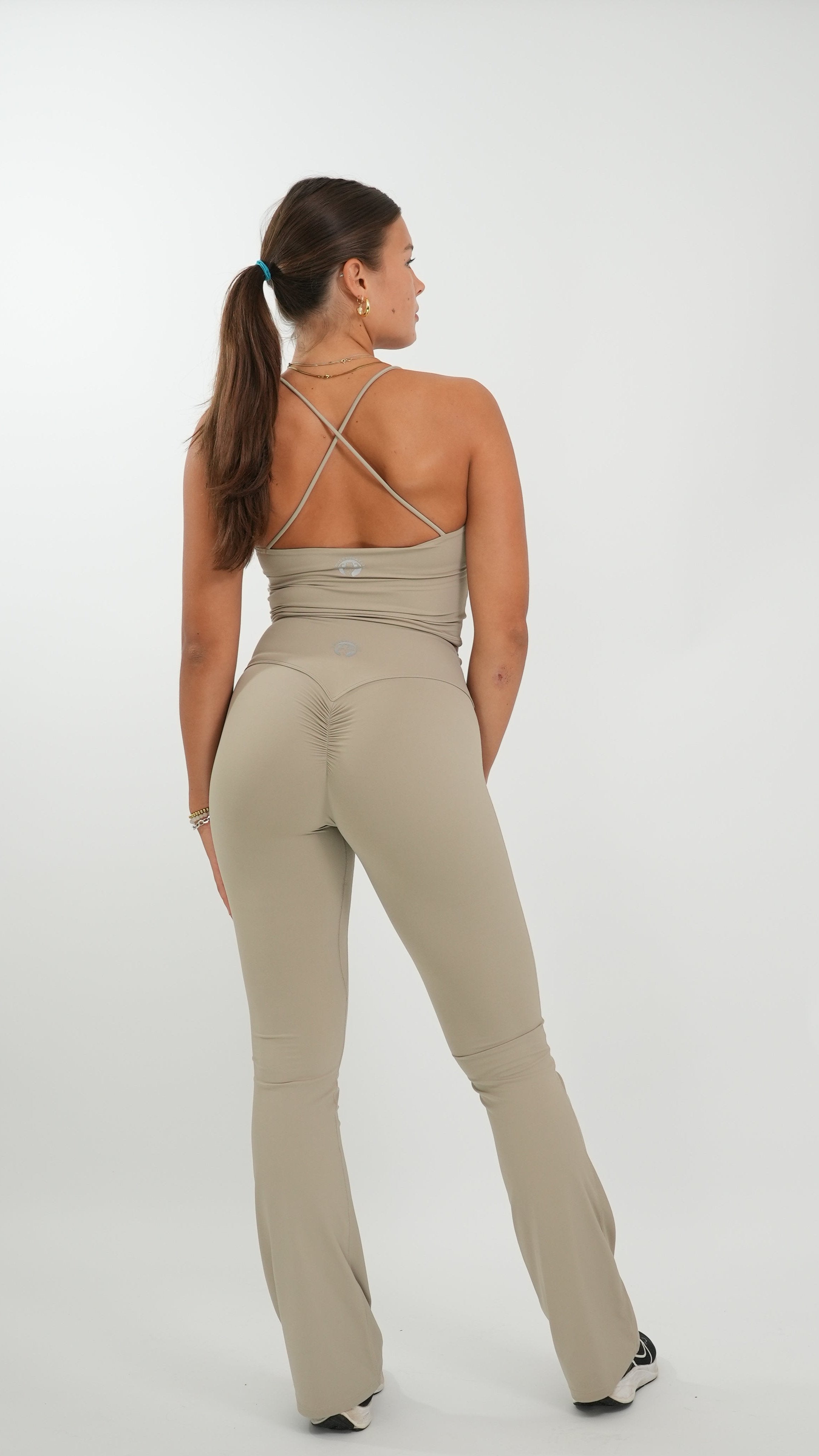 2-Teiliges Tank Top & Flared Sculpt Hose Sport Set
