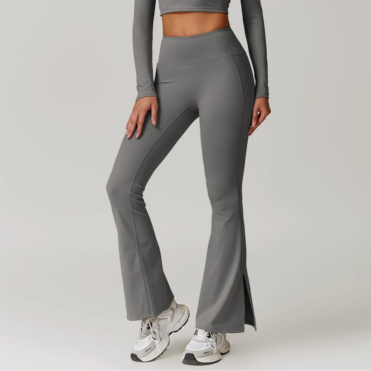 2-teiligen Holiday Vibe Gym Set Flared Leggings mit Long-Sleeve Crop Top