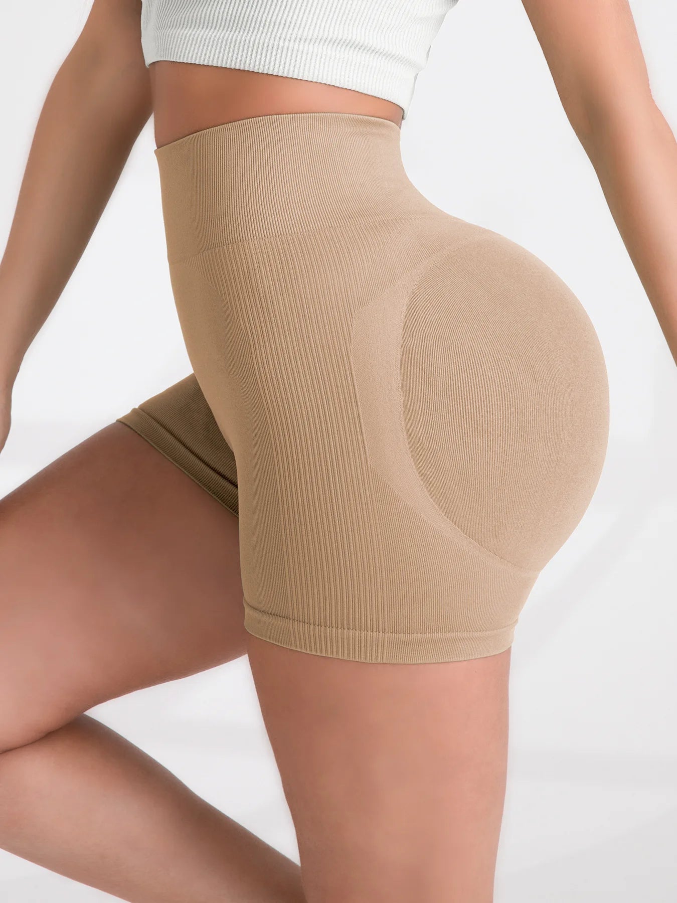 Po-Muskulatur betonend Shorts