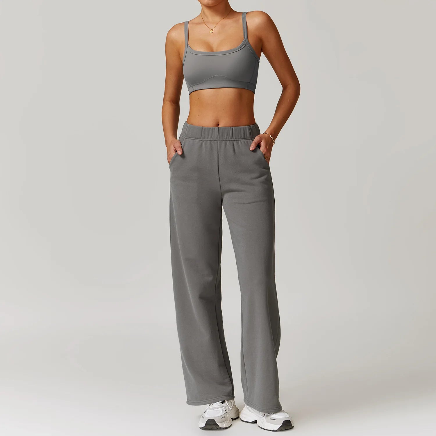 2-teiligen Gym Set Sweatpants mit Sport-BH