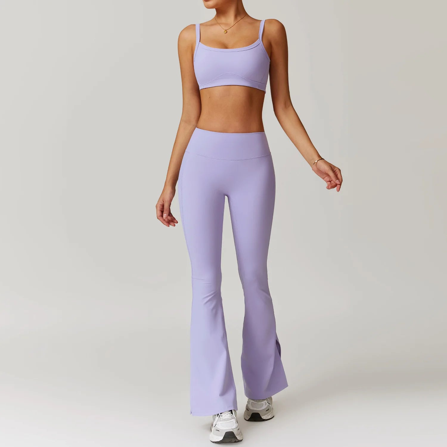 2-teiligen Gym Set Flared Leggings mit Sport-BH