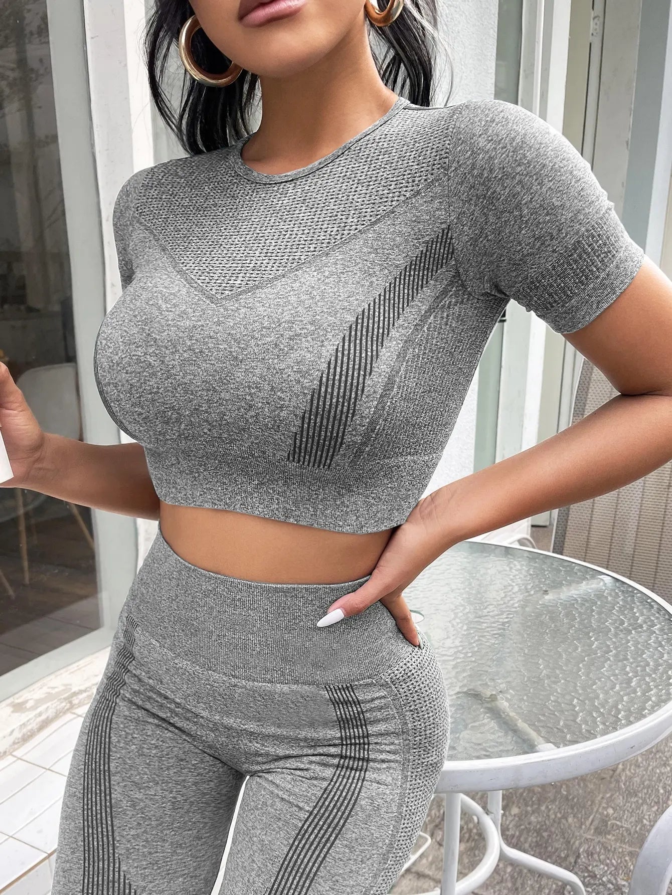 2-teiliges Kurzärmliges Top und Leggings Sportset