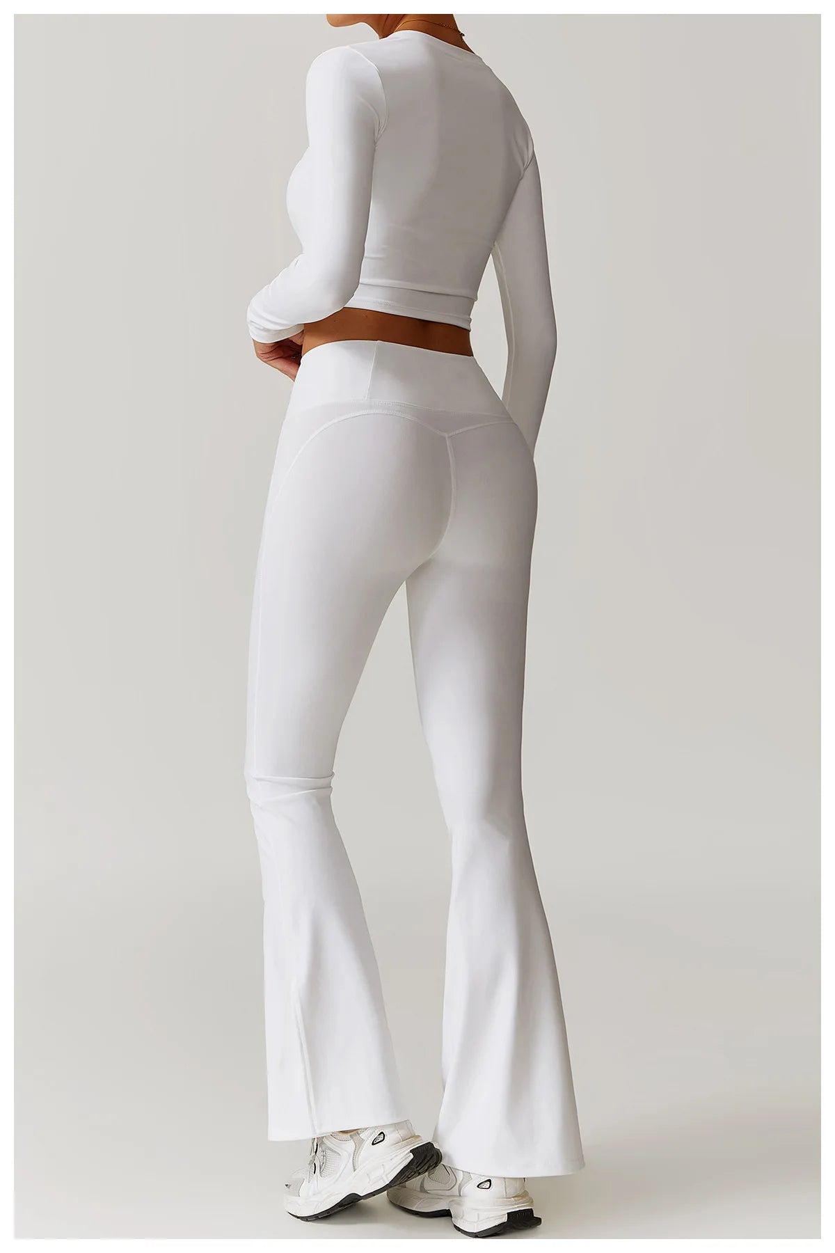 2-teiligen Holiday Vibe Gym Set Flared Leggings mit Long-Sleeve Crop Top